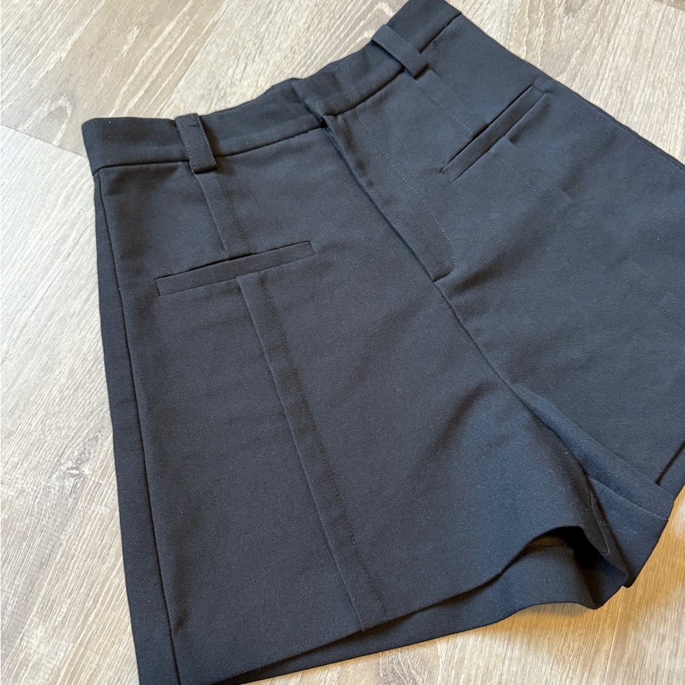 OSMOSE~High Waist Classic Black Women's Shorts~ Size M ( run small ) - Picture 2 of 10